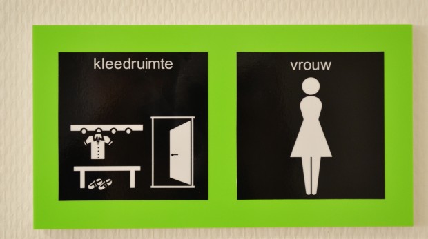 kleedruimtebordje